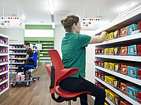 Der Sattelstuhl HAG Capisco Puls in Aktion bei Ritter Sport Schokolade. 