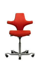Den HAG Capisco gibt es auch ohne Sattelsitz. Die spezielle Sitzform des Modell 8126 mit starker Abrundung vorne ist jedoch wie der Sattelsitz besonders f&uuml;r das Sitzen an h&ouml;heren Tischen geeignet.