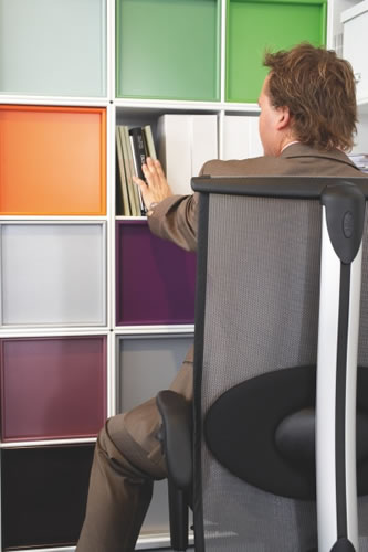 Der komfortable B�rodrehsessel HAG H09 Inspiration in Aktion (Modell 9220)