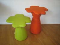 Designhocker in Blumenform