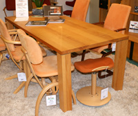 Vollendetes Design mit Stahlapplikation