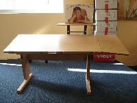 Mitwachsender, ergonomischer Schreibtisch Modell Moizi 5